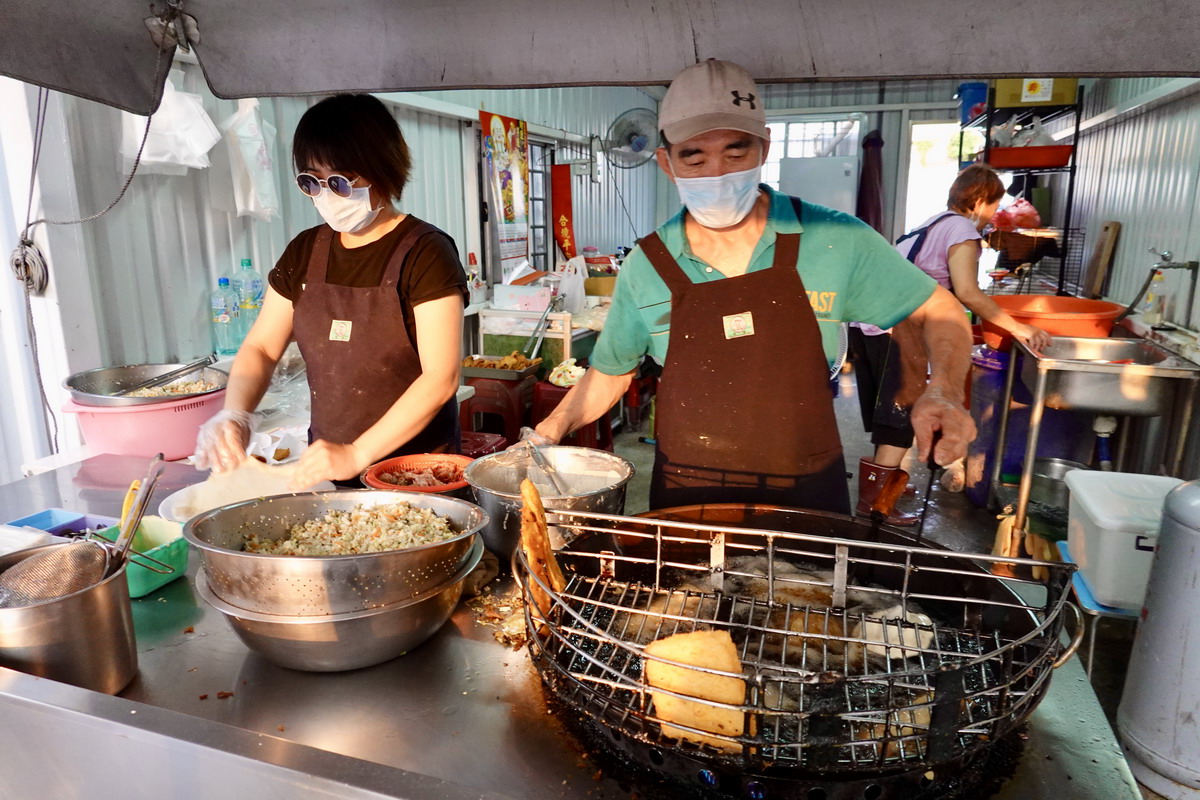 【澎湖馬公市美食】赤崁炸粿 2025:澎湖花火節必吃美食,在地人和觀光客都會去排這一間,澎湖特色傳統小吃 6922 【澎湖馬公市美食】赤崁炸粿 2025:澎湖花火節必吃美食,在地人和觀光客都會去排這一間,澎湖特色傳統小吃 6922