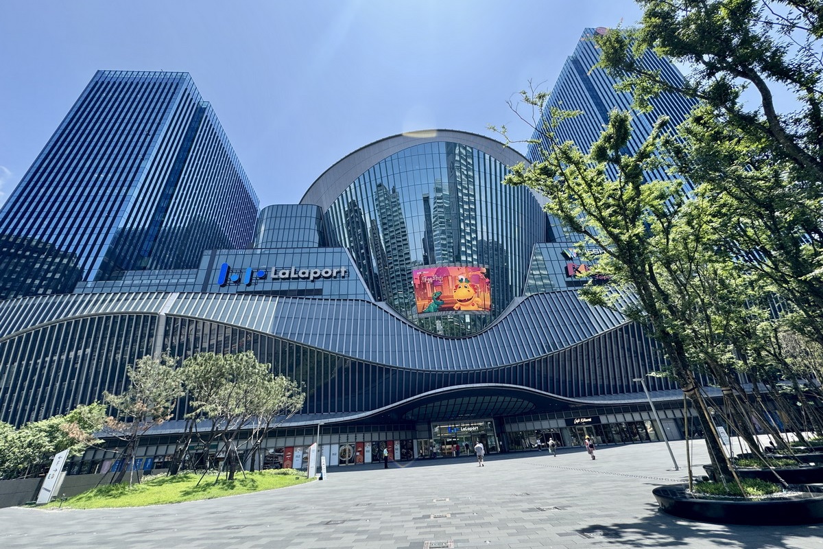 【台北南港軟體園區站】享。THAI 2025:南港LaLaport美味主題餐廳,家庭、親子、親友共享泰國及南洋料理,烤松阪豬、蝦餅、軟殼蟹和綠咖哩都正點 6937 【台北南港軟體園區站】享。THAI 2025:南港LaLaport美味主題餐廳,家庭、親子、親友共享泰國及南洋料理,烤松阪豬、蝦餅、軟殼蟹和綠咖哩都正點 6937