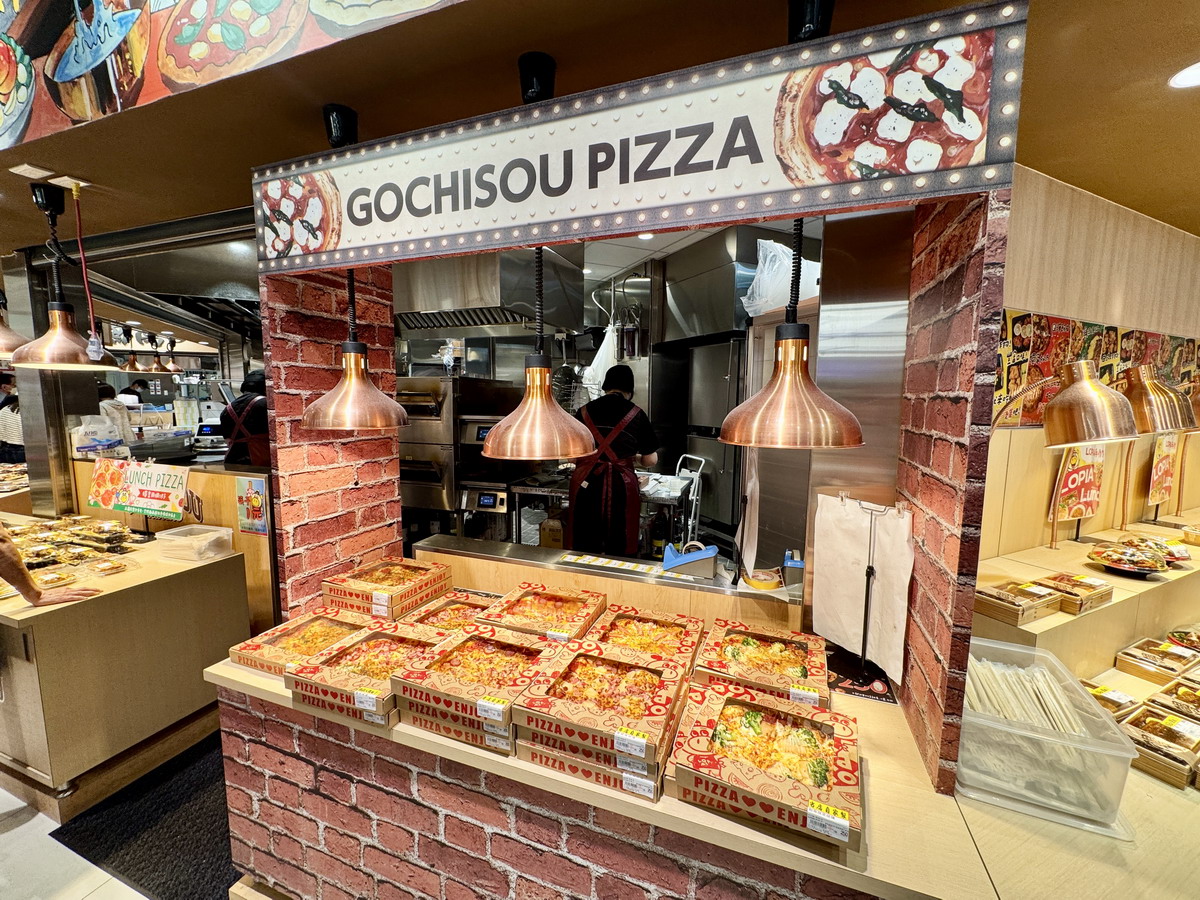 【台北南港軟體園區站】樂比亞日本超市 LOPIA LaLaport 南港店 2025:可以當餐廳吃的超市!南港LaLaport超人氣商店,來自日本、日系食品多,熟食及食材精彩,好好買 6940 【台北南港軟體園區站】樂比亞日本超市 LOPIA LaLaport 南港店 2025:可以當餐廳吃的超市!南港LaLaport超人氣商店,來自日本、日系食品多,熟食及食材精彩,好好買 6940