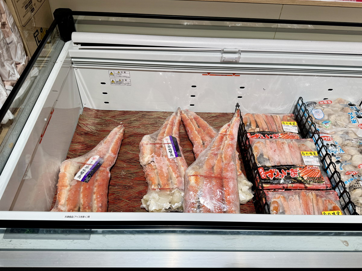 【台北南港軟體園區站】樂比亞日本超市 LOPIA LaLaport 南港店 2025：可以當餐廳吃的超市！南港LaLaport超人氣商店，來自日本、日系食品多，熟食及食材精彩，好好買 6940