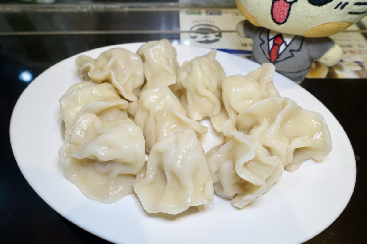 【台北善導寺站美食】巧之味手工水餃 2025:年輕人超愛排隊水餃店,墨綠色干貝水餃太有特色又好吃,高CP值百元水餃名店,水餃控必吃 6956 【台北善導寺站美食】巧之味手工水餃 2025:年輕人超愛排隊水餃店,墨綠色干貝水餃太有特色又好吃,高CP值百元水餃名店,水餃控必吃 6956