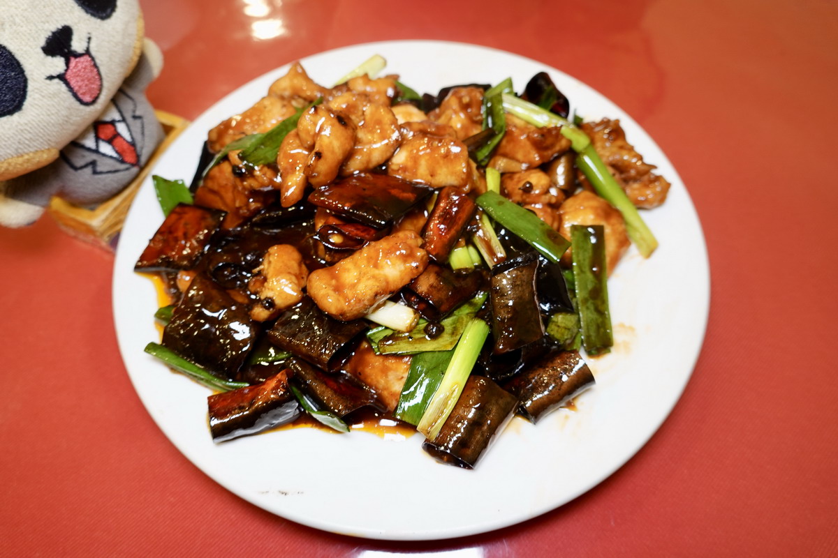 【台北小南門站美食】輝煌川菜小館 2025:開業超過50年的中菜老館子,氣氛懷舊很適合帶長輩來用餐,菜色多樣經濟又實惠,商業午餐一個人也可以來吃 6957 【台北小南門站美食】輝煌川菜小館 2025:開業超過50年的中菜老館子,氣氛懷舊很適合帶長輩來用餐,菜色多樣經濟又實惠,商業午餐一個人也可以來吃 6957