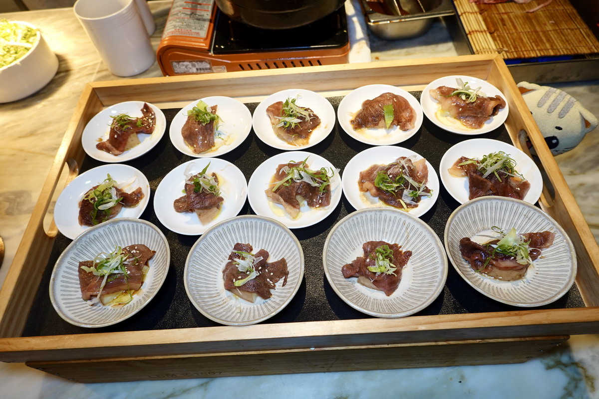 【台北南京復興站美食】JR東日本大飯店全日餐廳鉑麗安Brilliant吃到飽自助餐：歐洲經典美食主題登場，威靈頓牛排、普羅旺斯羊排、法式紅酒燉牛舌自由吃到飽！7221