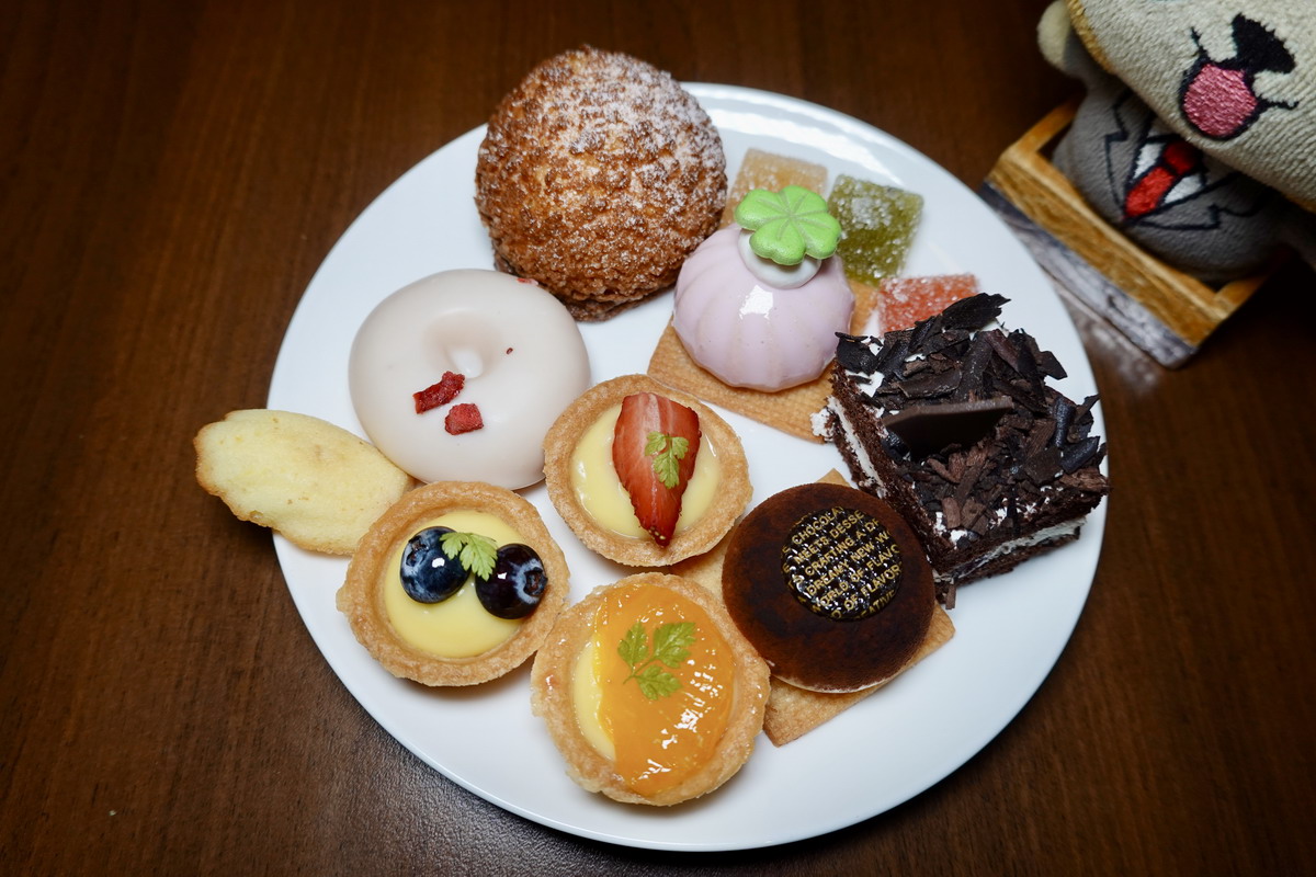 【台北南京復興站美食】JR東日本大飯店全日餐廳鉑麗安Brilliant吃到飽自助餐：歐洲經典美食主題登場，威靈頓牛排、普羅旺斯羊排、法式紅酒燉牛舌自由吃到飽！7221