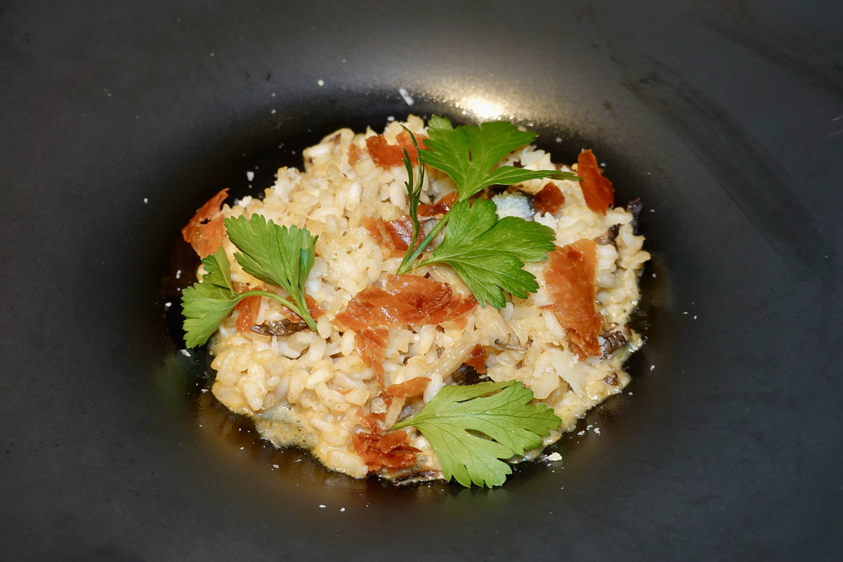 【台北南京復興站美食】JR東日本大飯店全日餐廳鉑麗安Brilliant吃到飽自助餐：歐洲經典美食主題登場，威靈頓牛排、普羅旺斯羊排、法式紅酒燉牛舌自由吃到飽！7221