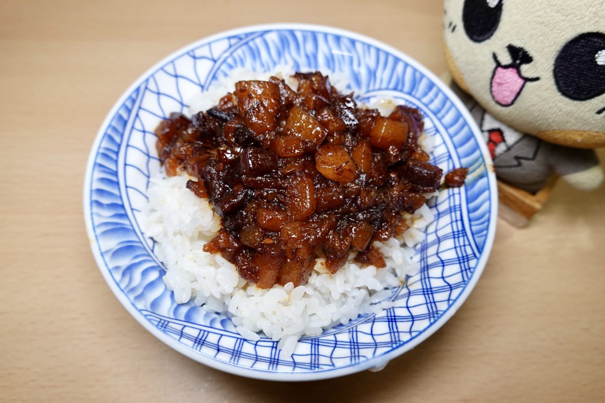 網站近期文章：【台北東門站美食】東門城滷肉飯 2026：傳統市場裡的人氣滷肉飯老店，搬新家後人氣不減，每天大約只賣3個半小時，太晚去吃不到 7539