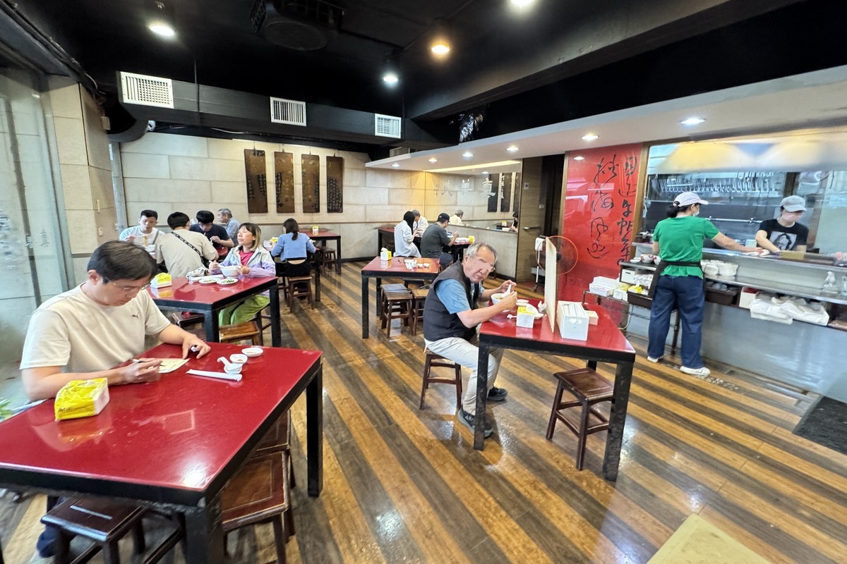 【台北六張犁站美食】老宋記真善美牛肉麵 2025:開業近60年,台北牛肉麵節好店,必點滷味種類多又好吃,吃過還想再來 6962 【台北六張犁站美食】老宋記真善美牛肉麵 2025:開業近60年,台北牛肉麵節好店,必點滷味種類多又好吃,吃過還想再來 6962