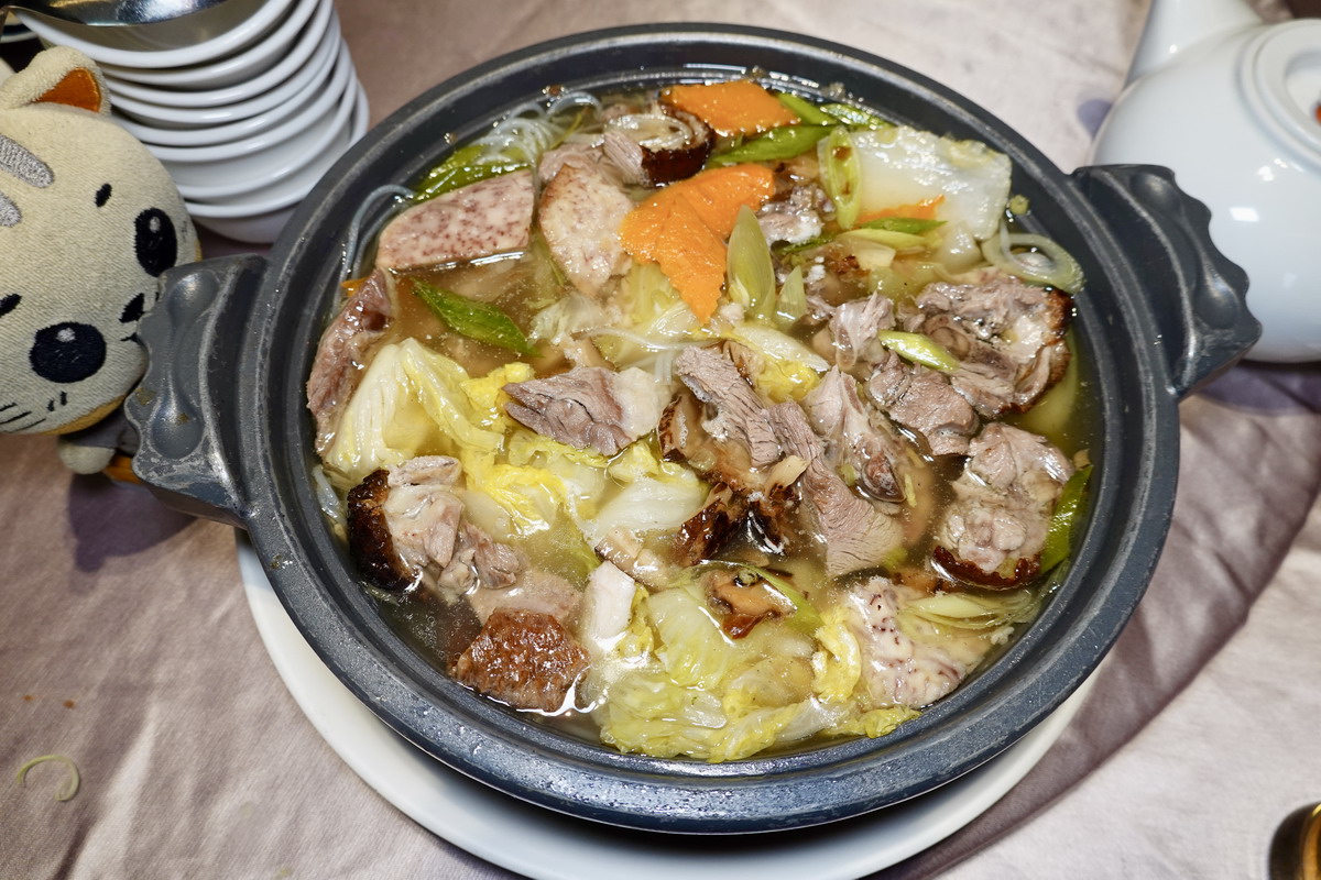 【台北公館站美食】薪僑園水源會館 2025:火燄櫻桃鴨帶高梁酒香,港式點心手工製作,超值五人套餐好划算,家庭親友聚餐好地方 6973 【台北公館站美食】薪僑園水源會館 2025:火燄櫻桃鴨帶高梁酒香,港式點心手工製作,超值五人套餐好划算,家庭親友聚餐好地方 6973