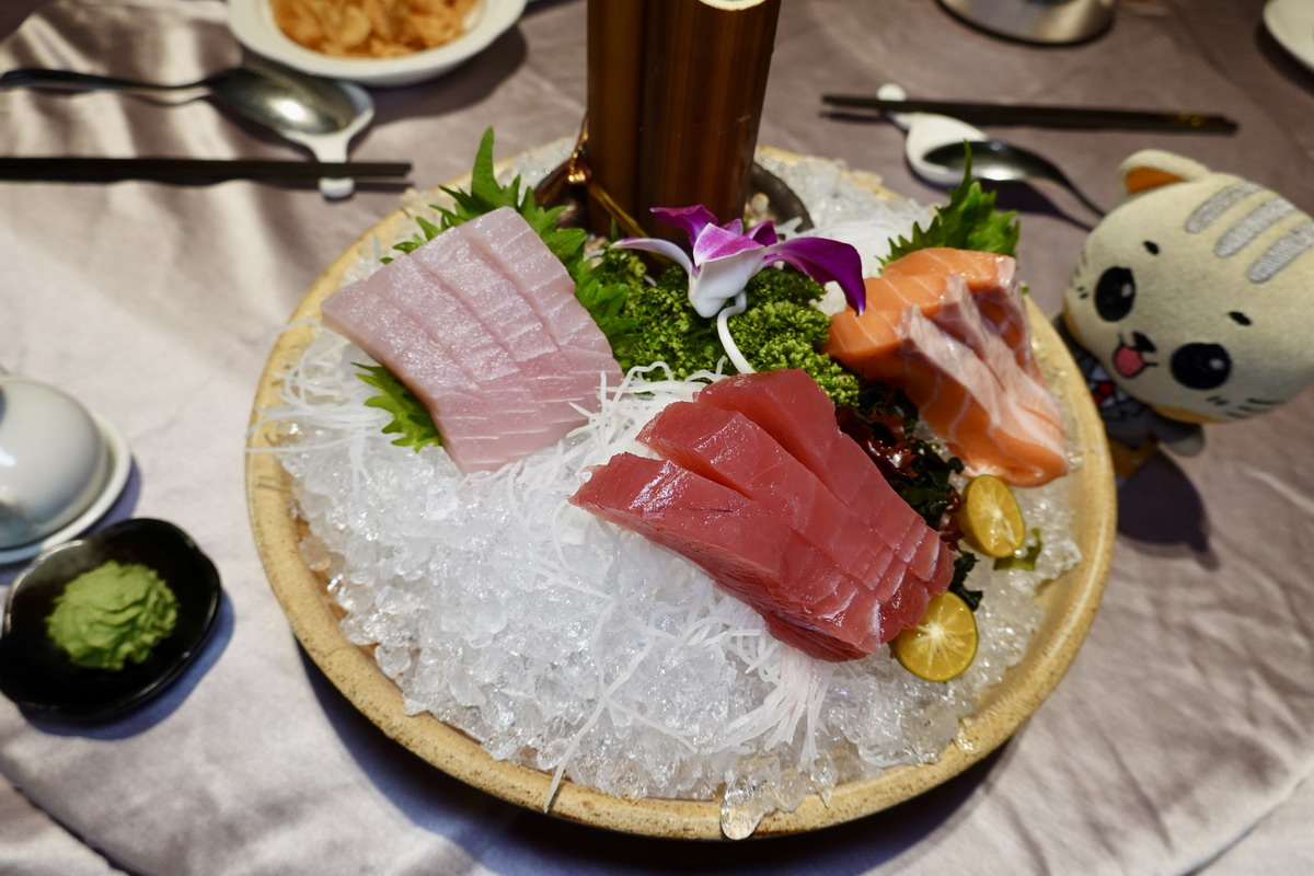 【台北公館站美食】薪僑園水源會館 2025:火燄櫻桃鴨帶高梁酒香,港式點心手工製作,超值五人套餐好划算,家庭親友聚餐好地方 6973 【台北公館站美食】薪僑園水源會館 2025:火燄櫻桃鴨帶高梁酒香,港式點心手工製作,超值五人套餐好划算,家庭親友聚餐好地方 6973