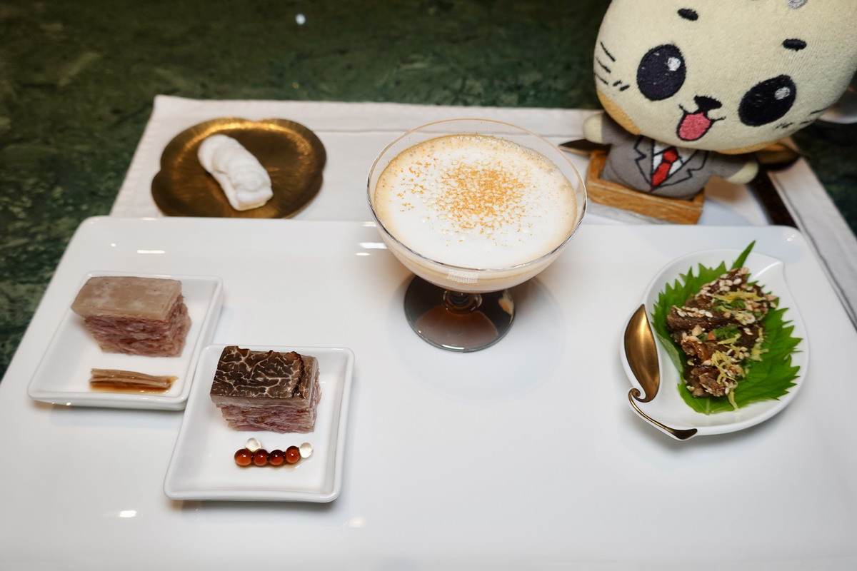 【台北大直站美食】aMaze 心宴 2025:中菜的傳承與創新,一道鮑魚花15天才能完成,楊光宗師傅的精緻功夫菜,米其林等級高端餐飲 6979 【台北大直站美食】aMaze 心宴 2025:中菜的傳承與創新,一道鮑魚花15天才能完成,楊光宗師傅的精緻功夫菜,米其林等級高端餐飲 6979