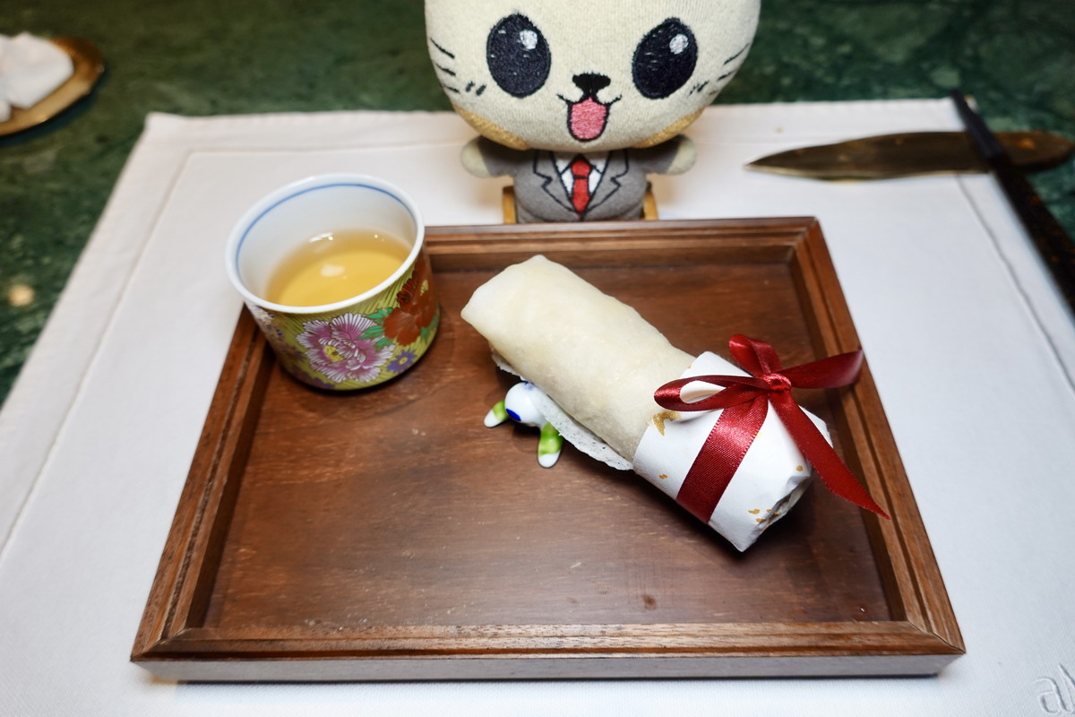 【台北大直站美食】aMaze 心宴 2025:中菜的傳承與創新,一道鮑魚花15天才能完成,楊光宗師傅的精緻功夫菜,米其林等級高端餐飲 6979 【台北大直站美食】aMaze 心宴 2025:中菜的傳承與創新,一道鮑魚花15天才能完成,楊光宗師傅的精緻功夫菜,米其林等級高端餐飲 6979