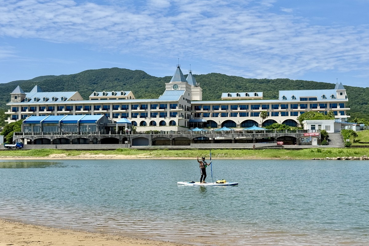 網站近期文章：【新北貢寮旅遊】福容大飯店福隆海洋溫泉 2025：黃金沙灘上的城堡！水上活動、溫泉、美食，東北角親子度假首選 6976