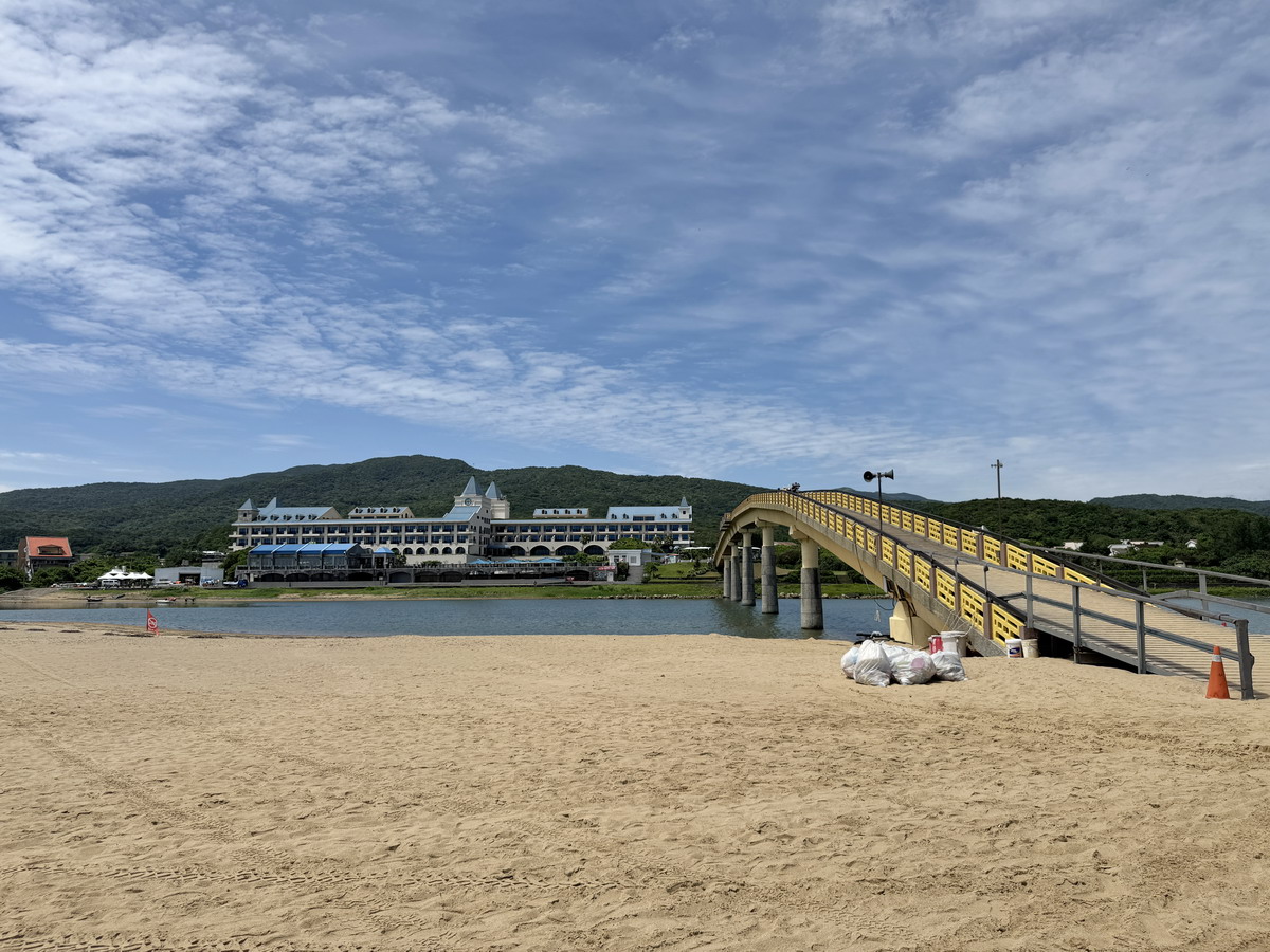 【新北市貢寮旅遊】福容大飯店福隆海洋溫泉 2025:黃金沙灘上的城堡!度假感拉滿,水上活動、溫泉、美食,東北角親子度假首選 6983 【新北市貢寮旅遊】福容大飯店福隆海洋溫泉 2025:黃金沙灘上的城堡!度假感拉滿,水上活動、溫泉、美食,東北角親子度假首選 6983