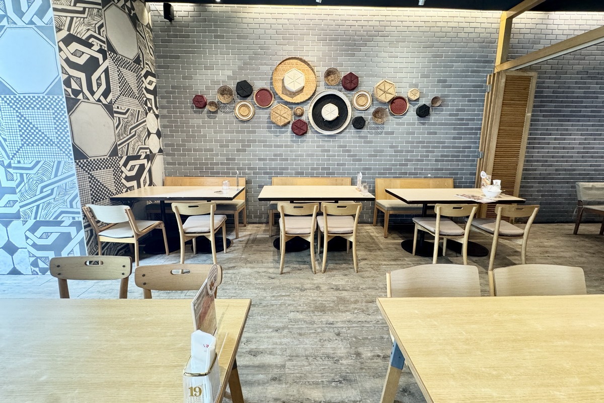 【泰國曼谷美食】上味泰餐廳七隆店 Savoey @Mercury Ville Chidlom 2025:曼谷好吃平價泰式美食,地點靠近四面佛市中心,交通超便利,咖哩螃蟹必吃 6992 【泰國曼谷美食】上味泰餐廳七隆店 Savoey @Mercury Ville Chidlom 2025:曼谷好吃平價泰式美食,地點靠近四面佛市中心,交通超便利,咖哩螃蟹必吃 6992