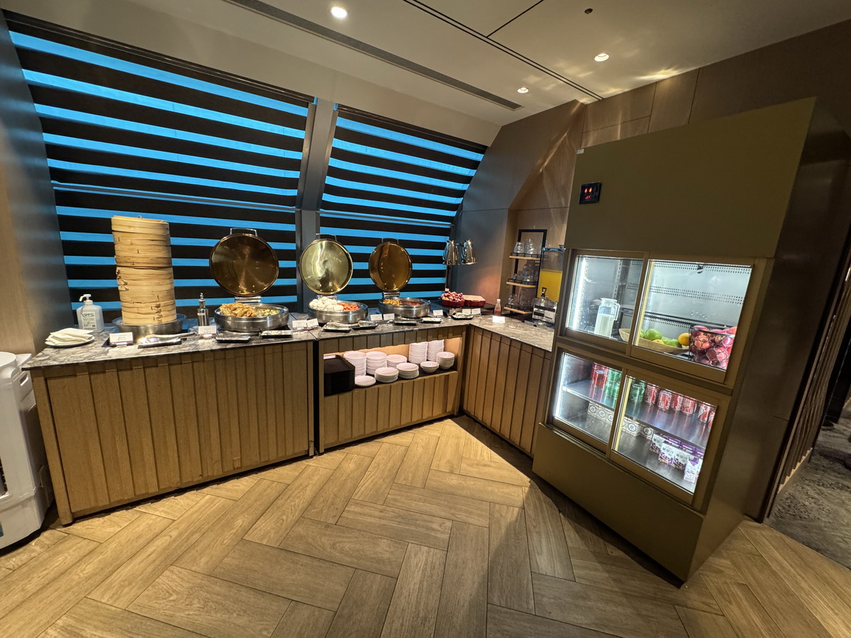 【桃園美食】環亞機場貴賓室 Plaza Premium Lounge 2025:出國旅遊就從貴賓室開始,飲食用餐、充電休息,吃飽飽再上飛機 6994 【桃園美食】環亞機場貴賓室 Plaza Premium Lounge 2025:出國旅遊就從貴賓室開始,飲食用餐、充電休息,吃飽飽再上飛機 6994