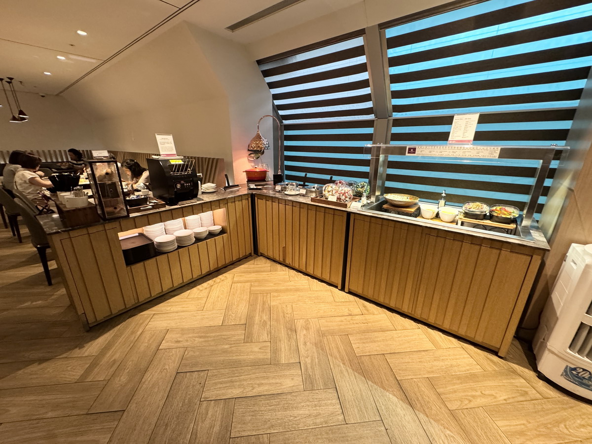 【桃園美食】環亞機場貴賓室 Plaza Premium Lounge 2025:出國旅遊就從貴賓室開始,飲食用餐、充電休息,吃飽飽再上飛機 6994 【桃園美食】環亞機場貴賓室 Plaza Premium Lounge 2025:出國旅遊就從貴賓室開始,飲食用餐、充電休息,吃飽飽再上飛機 6994