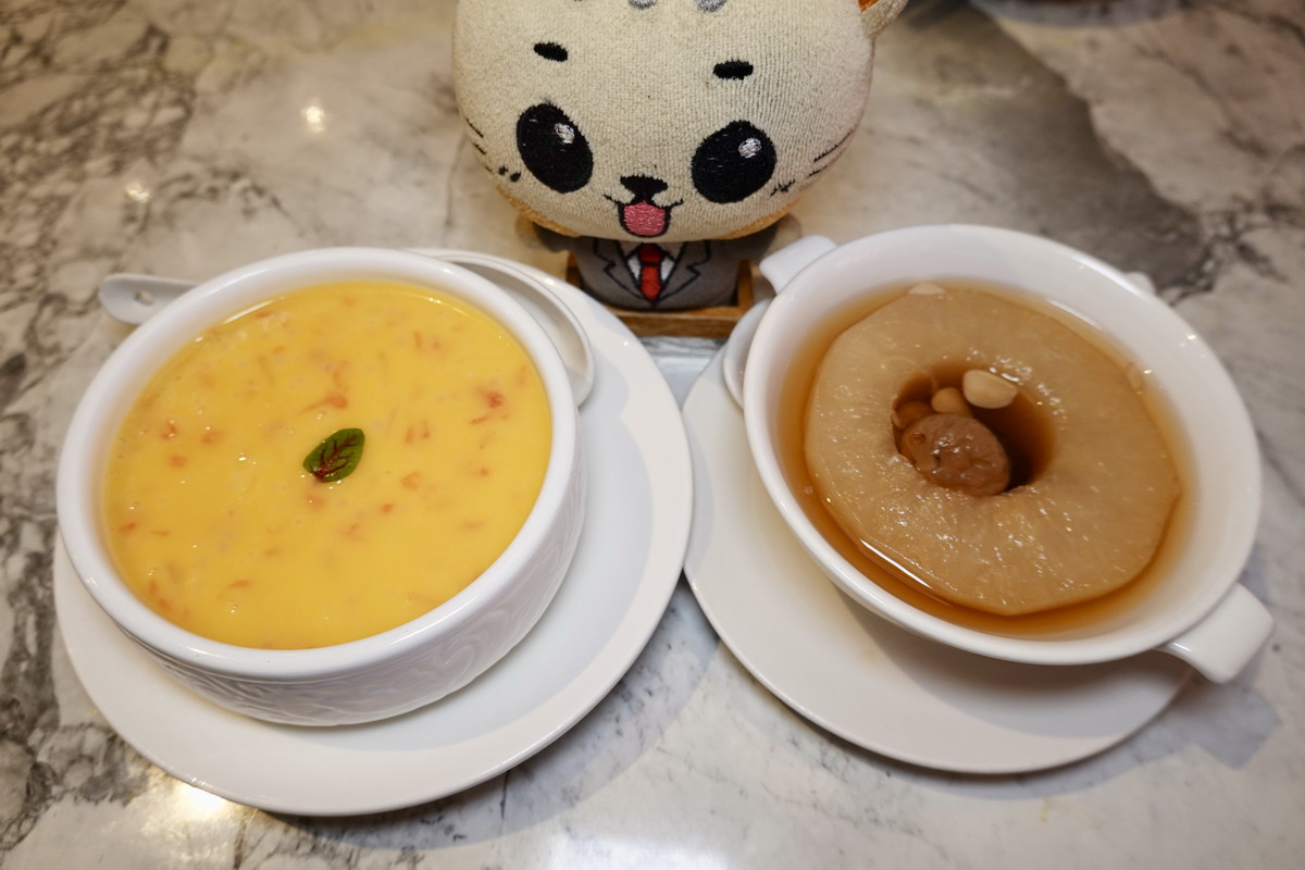 【台北忠孝復興站美食】荷李活茶街 2025:百貨商場裡的港式茶餐廳,逛街購物時用餐休憩好地方,地點很棒,約朋友就來這間 【台北忠孝復興站美食】荷李活茶街 2025:百貨商場裡的港式茶餐廳,逛街購物時用餐休憩好地方,地點很棒,約朋友就來這間