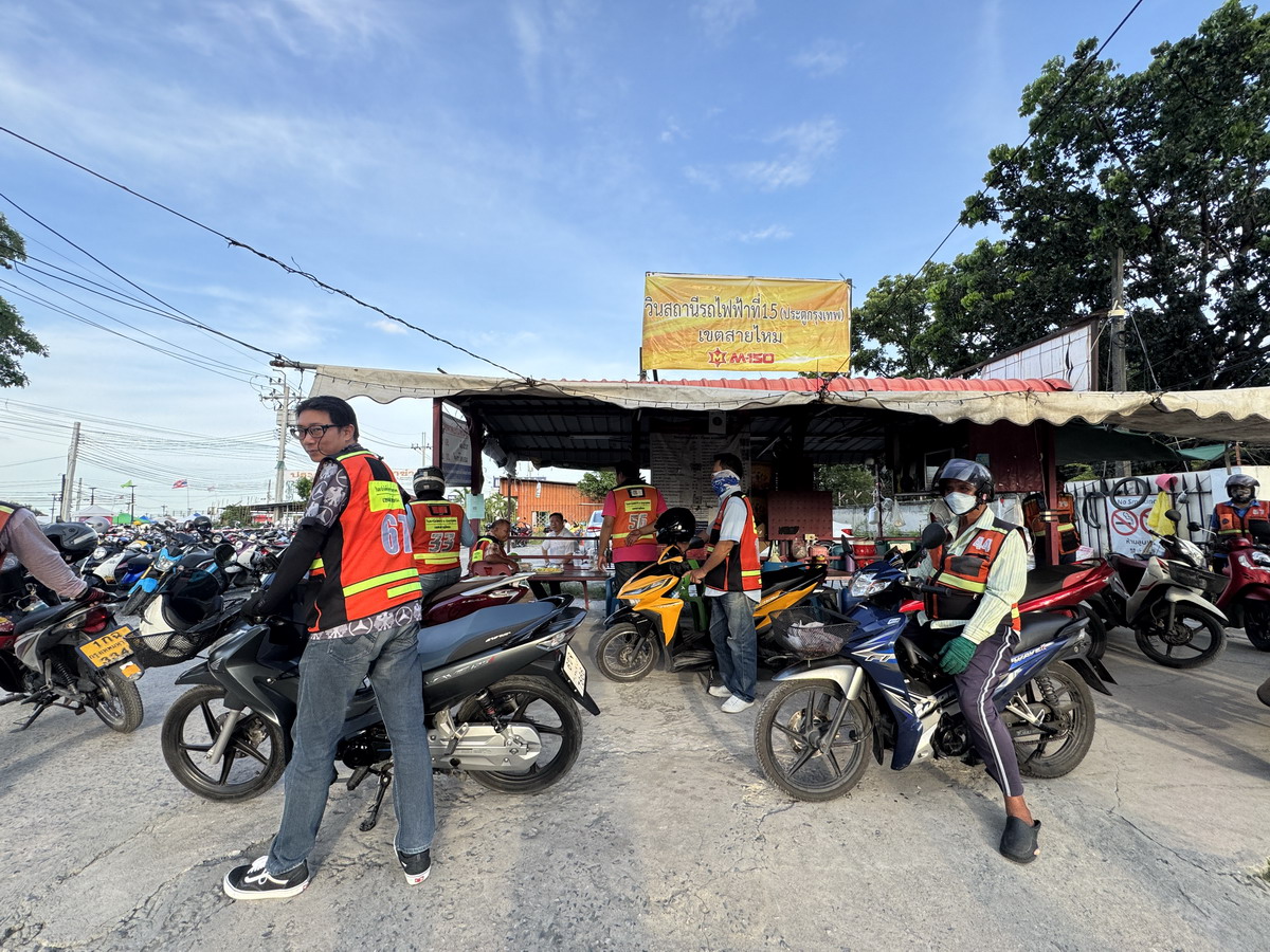 【泰國曼谷旅遊】Save One Go Market 2025:曼谷在地人逛的夜市,尚未觀光化的地方,價錢比市區觀光夜市便宜很多,想體驗在地人生活就來這邊 6996 【泰國曼谷旅遊】Save One Go Market 2025:曼谷在地人逛的夜市,尚未觀光化的地方,價錢比市區觀光夜市便宜很多,想體驗在地人生活就來這邊 6996