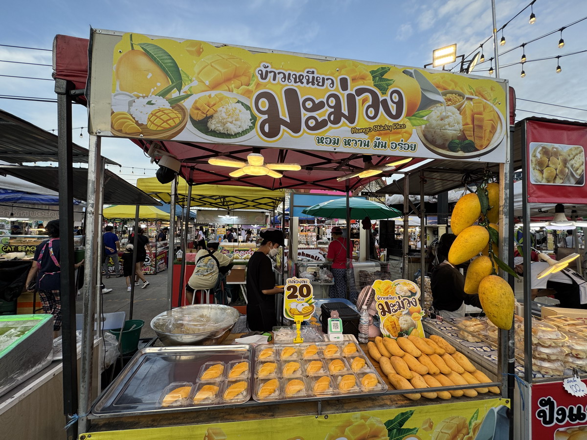 【泰國曼谷旅遊】Save One Go Market 2025：曼谷在地人逛的夜市，尚未觀光化的地方，價錢比市區觀光夜市便宜很多，想體驗在地人生活就來這邊 6996