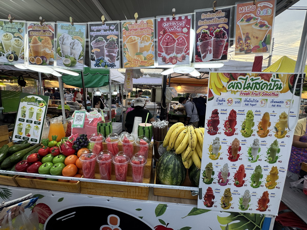 【泰國曼谷旅遊】Save One Go Market 2025：曼谷在地人逛的夜市，尚未觀光化的地方，價錢比市區觀光夜市便宜很多，想體驗在地人生活就來這邊 6996