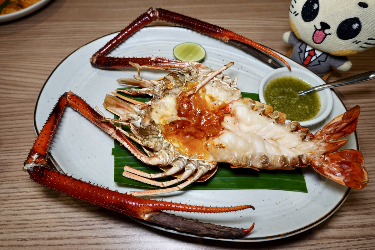 【泰國曼谷美食】上味泰餐廳七隆店 Savoey @Mercury Ville Chidlom 2025：曼谷好吃泰式美食，地點靠近四面佛市中心，交通超便利，炭烤龍蝦、咖哩螃蟹必吃，還有外帶飲料吧 7128