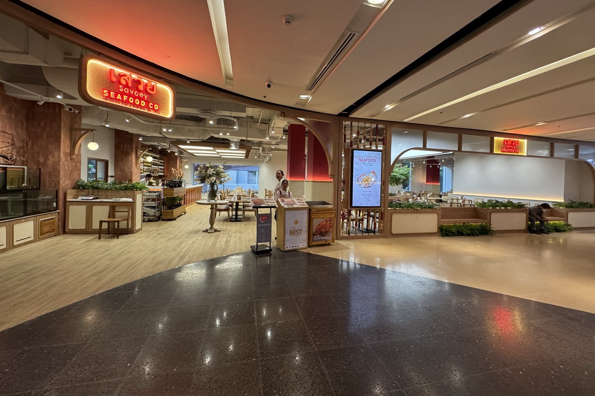 【泰國曼谷美食】上味泰餐廳七隆店 Savoey @Mercury Ville Chidlom 2025：曼谷好吃泰式美食，地點靠近四面佛市中心，交通超便利，炭烤龍蝦、咖哩螃蟹必吃，還有外帶飲料吧 7128