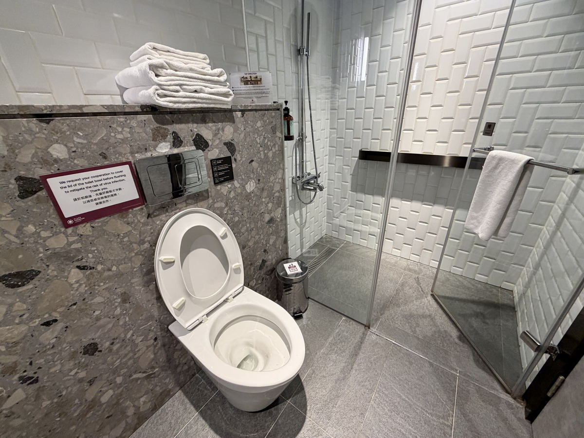 【桃園美食】環亞機場貴賓室（桃園機場第二航廈T2A）Plaza Premium Lounge：出國旅遊就從貴賓室開始，飲食用餐、充電休息，還可以開房間洗澡睡覺！7175