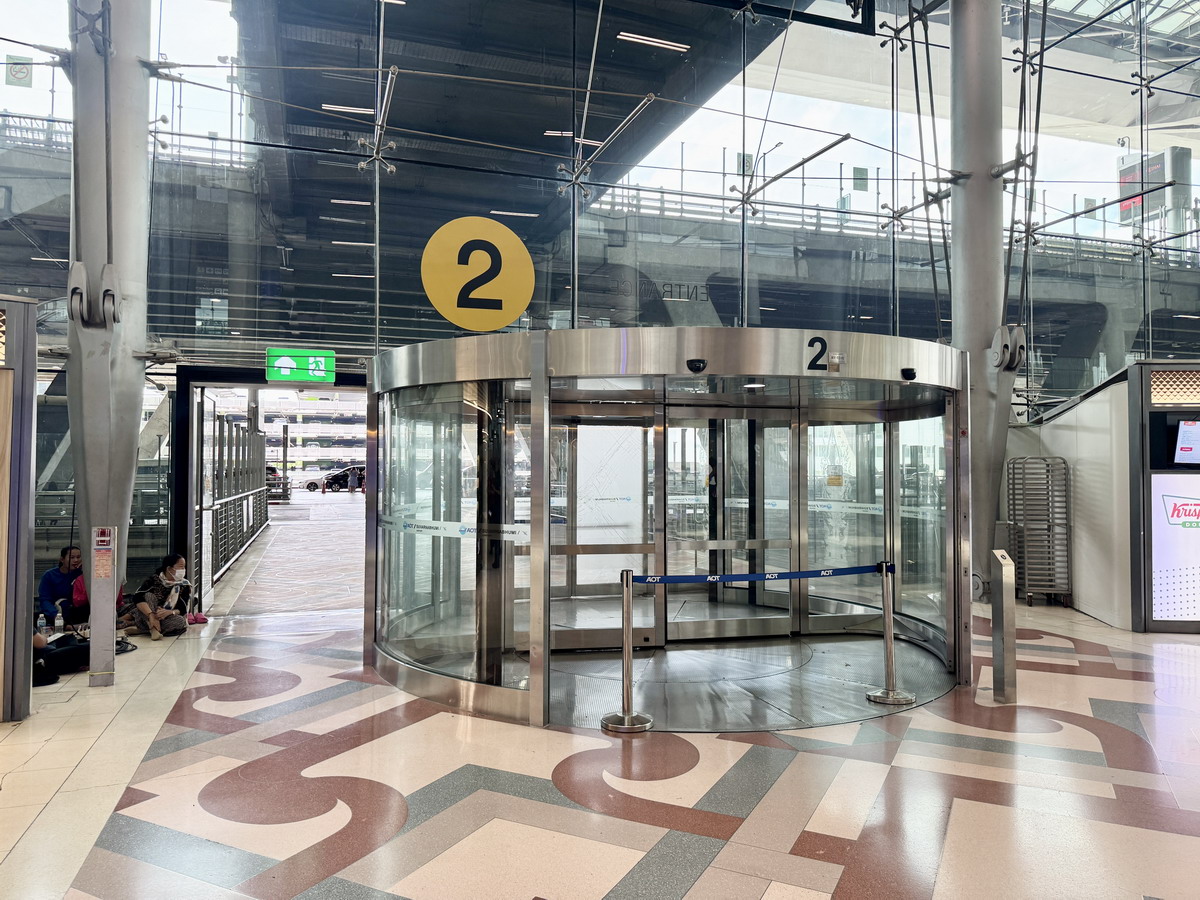 【泰國曼谷旅遊】金剛旅行社機場接送服務 2025:泰國開心的旅遊從這裡開始,車子大又新,還送免費飲水,客服全程掌握客人安全,還有包車旅遊服務 7005 【泰國曼谷旅遊】金剛旅行社機場接送服務 2025:泰國開心的旅遊從這裡開始,車子大又新,還送免費飲水,客服全程掌握客人安全,還有包車旅遊服務 7005