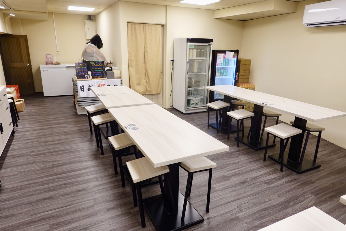 【台北六張犁站美食】136海鮮麵臥龍店 2025:痛風海鮮麵還有滿滿好料海鮮丼,高CP值的小店,上班族的救星 7006 【台北六張犁站美食】136海鮮麵臥龍店 2025:痛風海鮮麵還有滿滿好料海鮮丼,高CP值的小店,上班族的救星 7006