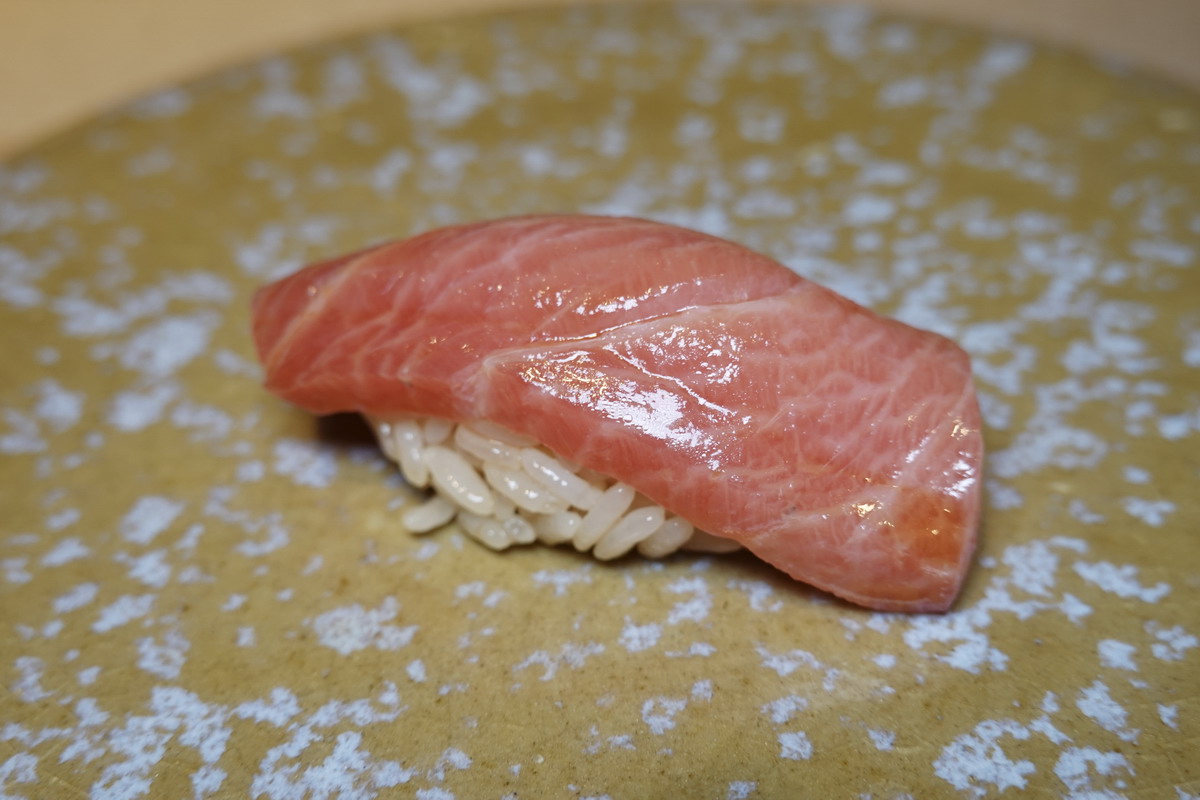 【台北六張犁站美食】謙壽司（すし謙，Sushi Chian）2025：用食材說故事的職人，挑選食材眼光獨到，華麗的日本料理饗宴 Omakase 7019