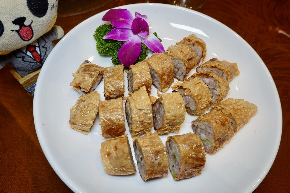 【台北民權西路站美食】永豐號潮州菜 2025：台灣少見的潮州汕頭菜，帶來道地滷水、砂鍋粥、沙茶火鍋、蠔烙、絲瓜烙等好菜，是聚餐口袋新名單 7030