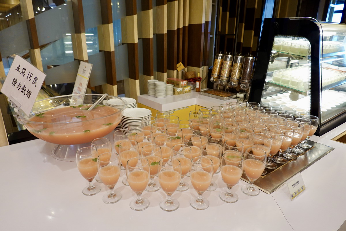 【新北淡水美食】淡水福容飯店田園西餐廳 Arcadia 2025:週末晚間松葉蟹腳吃到飽的快樂時光,煙火日加碼龍蝦!北海岸吃到飽自助餐指標 7040 【新北淡水美食】淡水福容飯店田園西餐廳 Arcadia 2025:週末晚間松葉蟹腳吃到飽的快樂時光,煙火日加碼龍蝦!北海岸吃到飽自助餐指標 7040