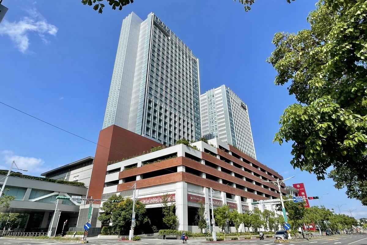 【台北南港站美食】台北六福萬怡酒店粵亮廣式料理 2025:新推出「海之鮮旬味」個人套餐,以台灣海鮮為主軸,一個人也可以來五星飯店用餐 7042 【台北南港站美食】台北六福萬怡酒店粵亮廣式料理 2025:新推出「海之鮮旬味」個人套餐,以台灣海鮮為主軸,一個人也可以來五星飯店用餐 7042