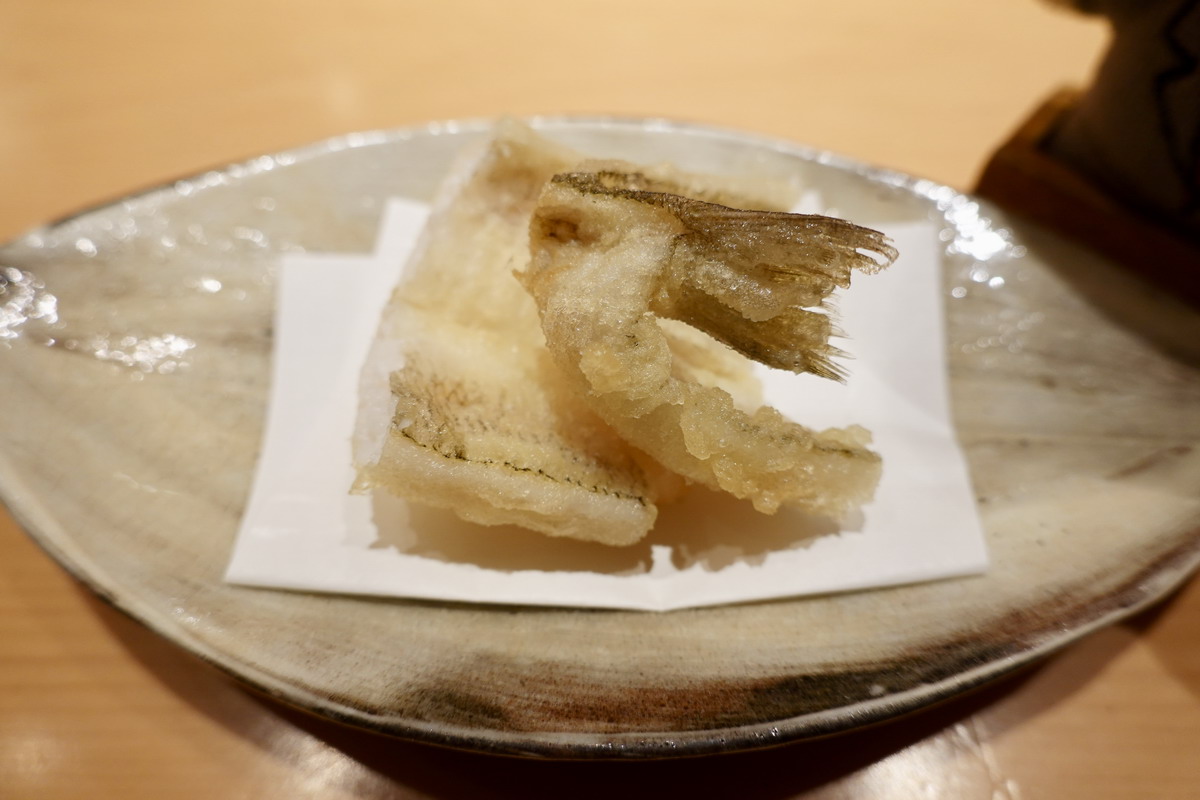 【台北忠孝敦化站美食】鮨天本 2025:台灣壽司店的頂點,天本昇吾主廚獨特的料理展現,只接待熟客,有錢也未必能吃到,饕客一定要朝聖的夢幻名單 7043 【台北忠孝敦化站美食】鮨天本 2025:台灣壽司店的頂點,天本昇吾主廚獨特的料理展現,只接待熟客,有錢也未必能吃到,饕客一定要朝聖的夢幻名單 7043