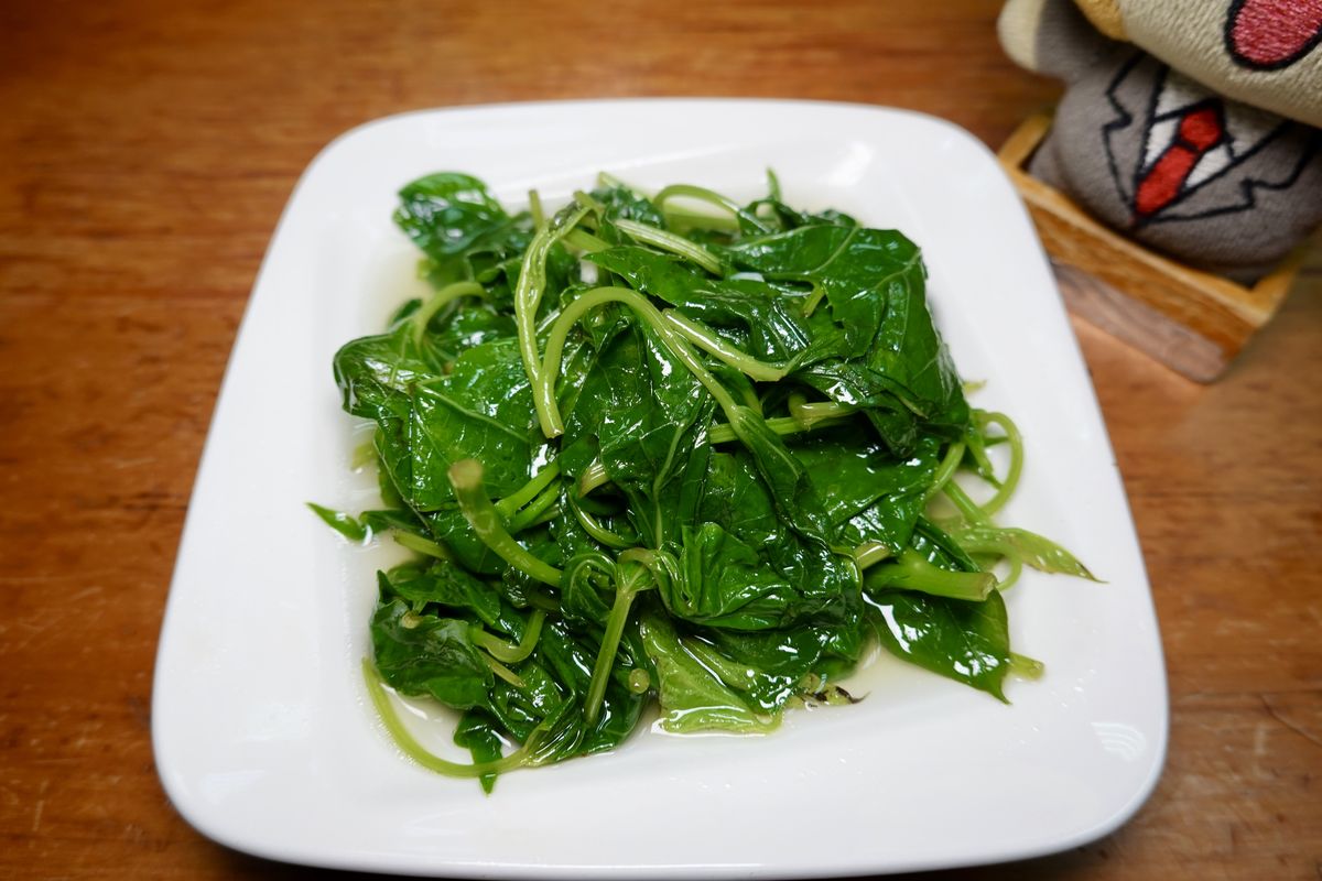 【高雄三民區前金站美食】侯記鴨肉飯 2025:米其林必比登,飄香40多年老牌在地店家,鴨肉飯和當歸鴨都有口碑,用餐時間大排隊 7053 【高雄三民區前金站美食】侯記鴨肉飯 2025:米其林必比登,飄香40多年老牌在地店家,鴨肉飯和當歸鴨都有口碑,用餐時間大排隊 7053