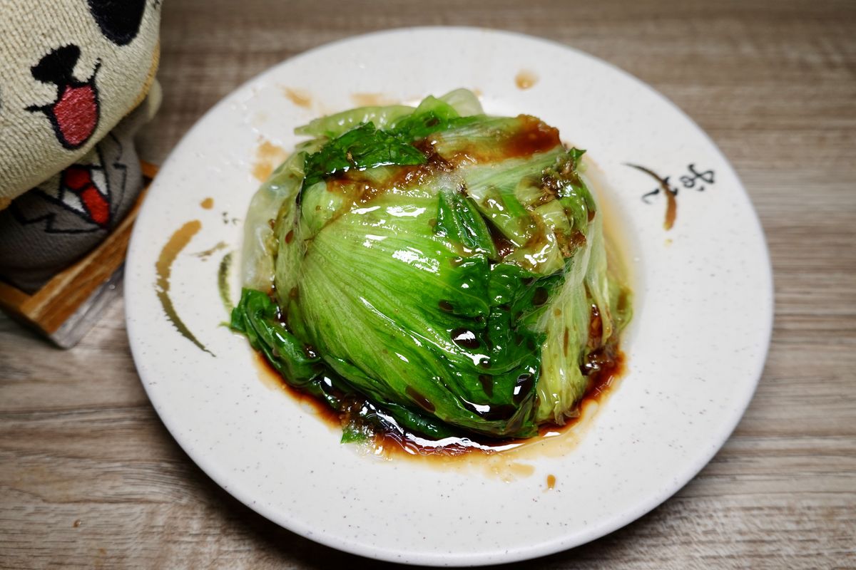 【新北市板橋區新埔站美食】大碗公當歸羊肉 2025:米其林必比登,清甜當歸羊肉湯,搭配黑金滷肉飯,小巷內的人氣排隊店 7056 【新北市板橋區新埔站美食】大碗公當歸羊肉 2025:米其林必比登,清甜當歸羊肉湯,搭配黑金滷肉飯,小巷內的人氣排隊店 7056