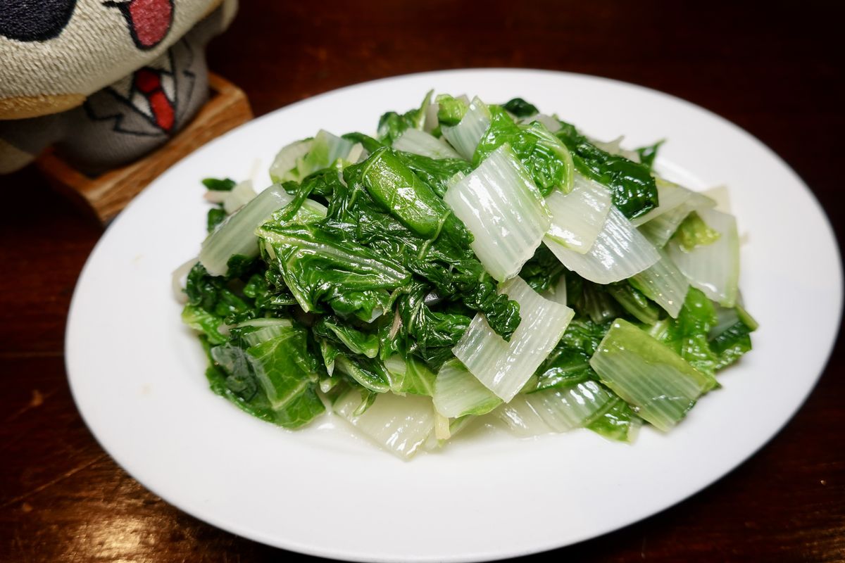 【新北市新店區新店市公所站美食】超人鱸魚 2025:米其林必比登,熱賣20多年鮮美滋補鱸魚湯,更棒的是滷肉飯和乾拌麵,高質感的小菜讓人食慾大開 7057 【新北市新店區新店市公所站美食】超人鱸魚 2025:米其林必比登,熱賣20多年鮮美滋補鱸魚湯,更棒的是滷肉飯和乾拌麵,高質感的小菜讓人食慾大開 7057