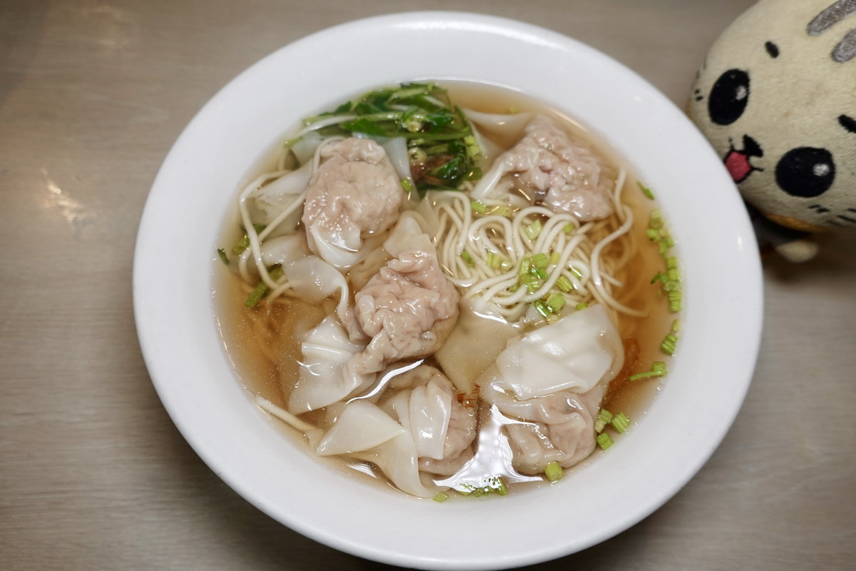 【台北小巨蛋站美食】小上海林師傅 2025:1966年創立上海點心老店,小籠湯包、油豆腐細粉、炸排骨充滿懷舊風味,平價樸實上班族和家庭客都喜歡 7123 【台北小巨蛋站美食】小上海林師傅 2025:1966年創立上海點心老店,小籠湯包、油豆腐細粉、炸排骨充滿懷舊風味,平價樸實上班族和家庭客都喜歡 7123