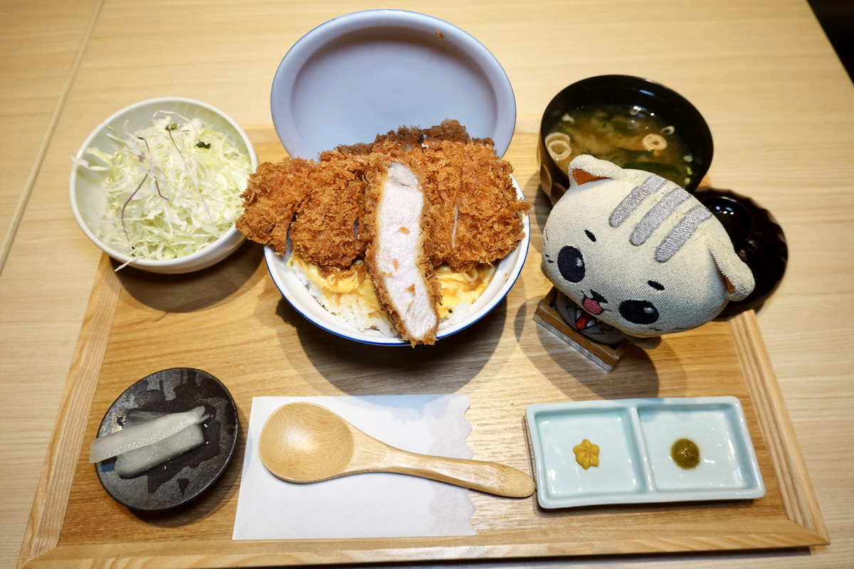 【台北市政府站美食】勝急豬排 2025:好厚的炸豬排!日本松阪市不僅和牛厲害,炸豬排丼也是嚇嚇叫,現在來台展店,在台灣就能品嚐到高質感的美味 7067 【台北市政府站美食】勝急豬排 2025:好厚的炸豬排!日本松阪市不僅和牛厲害,炸豬排丼也是嚇嚇叫,現在來台展店,在台灣就能品嚐到高質感的美味 7067