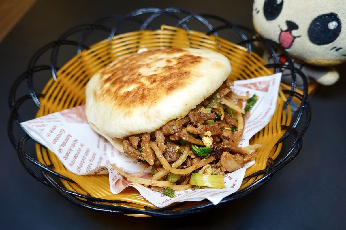 即時熱門文章：【新北市淡水區美食】徐淮米線館（淡水店）2025：徐州式肉夾饃風味獨特，還有山東燒雞、牛肉米線、羊肉拉麵及別家吃不到的饊子，來吃個與眾不同的館子吧 7074