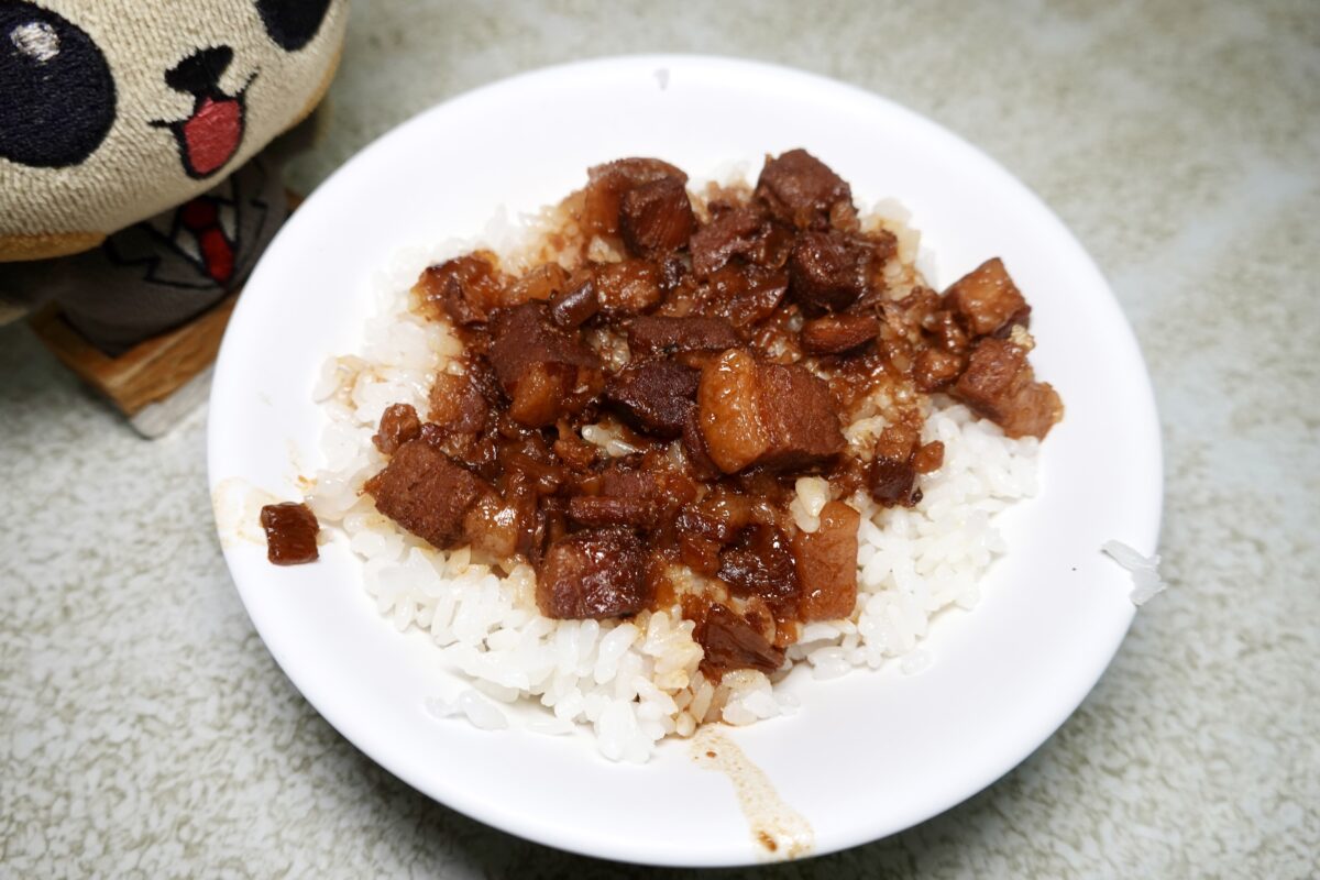 【新北市板橋區美食】葉家藥燉排骨 2025:米其林必比登新入榜,排隊藥燉排骨、當歸羊肉,但魯肉飯才是必吃!一直開到半夜1點,夜貓宵夜店 7077 【新北市板橋區美食】葉家藥燉排骨 2025:米其林必比登新入榜,排隊藥燉排骨、當歸羊肉,但魯肉飯才是必吃!一直開到半夜1點,夜貓宵夜店 7077
