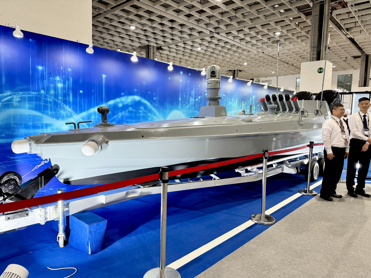【軍事展覽】台北國際航太暨國防工業展 TADTE 2025：M1A2T戰車、HIMARS海馬斯火箭車、強弓戰術導彈、無人機、無人艇，近年最精彩的國防展 7083