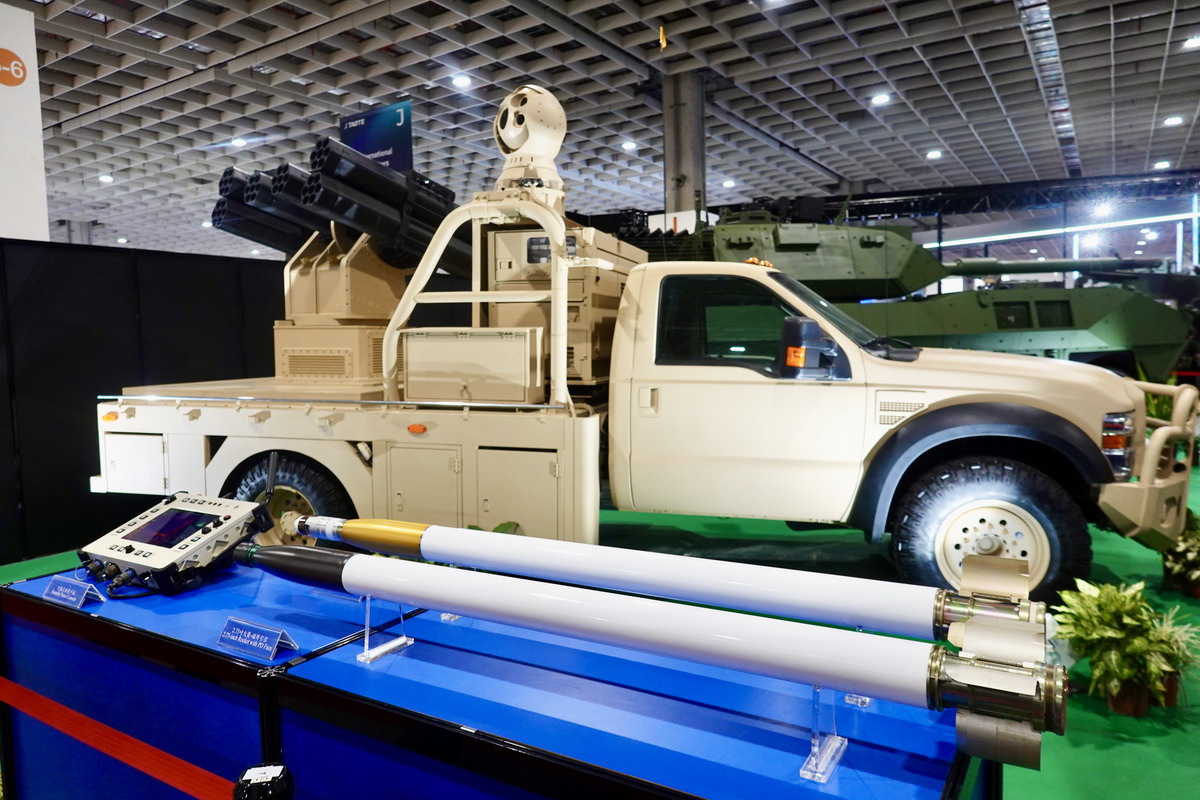 【軍事展覽】台北國際航太暨國防工業展 TADTE 2025：M1A2T戰車、HIMARS海馬斯火箭車、強弓戰術導彈、無人機、無人艇，近年最精彩的國防展 7083