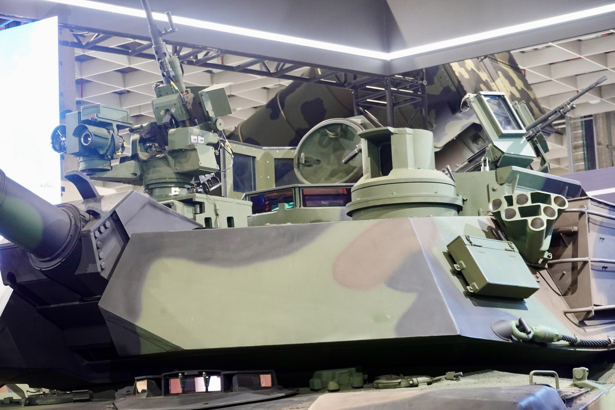 【軍事展覽】台北國際航太暨國防工業展 TADTE 2025：M1A2T戰車、HIMARS海馬斯火箭車、強弓戰術導彈、無人機、無人艇，近年最精彩的國防展 7083