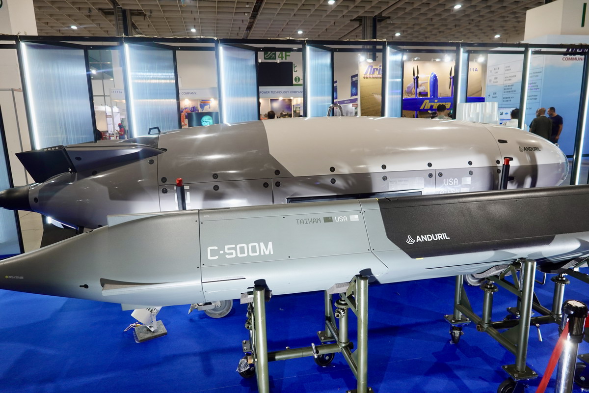【軍事展覽】台北國際航太暨國防工業展 TADTE 2025：M1A2T戰車、HIMARS海馬斯火箭車、強弓戰術導彈、無人機、無人艇，近年最精彩的國防展 7083