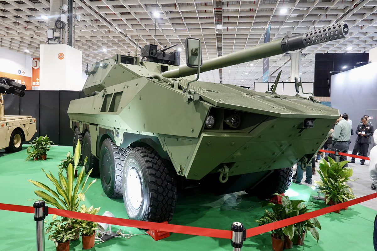 【軍事展覽】台北國際航太暨國防工業展 TADTE 2025：M1A2T戰車、HIMARS海馬斯火箭車、強弓戰術導彈、無人機、無人艇，近年最精彩的國防展 7083