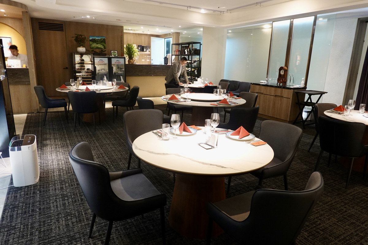 【台北小巨蛋站美食】麟聚 LIN JU Modern Chinese Cuisine 2025：在高雅私密的空間享受經典粵菜，乳鴿、小乳鴨、煲仔飯齊出，午間套餐平假日同價太超值 7086
