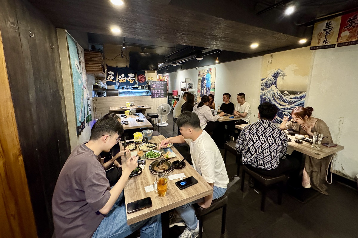 【台北中山國中站美食】憨人灶咖 2025：不要錯過這間小巷中的居酒屋小店，還有超值無菜單料理 7095