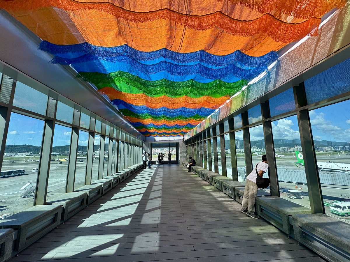 【台北市旅遊】台北松山機場觀景台 2025：松山機場觀景台全新整修免費開放，航空迷新據點，適合親子一同賞飛機 7101