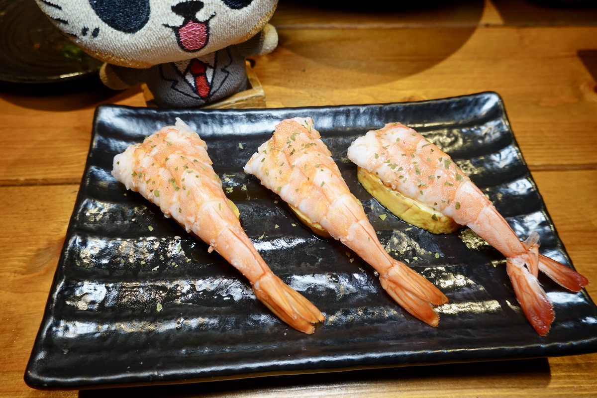 【台北市龍山寺站美食】料館•酌 2025:歡樂美味的居酒屋,萬華在地人的宵夜去處,乾杯啦!7105 【台北市龍山寺站美食】料館•酌 2025:歡樂美味的居酒屋,萬華在地人的宵夜去處,乾杯啦!7105